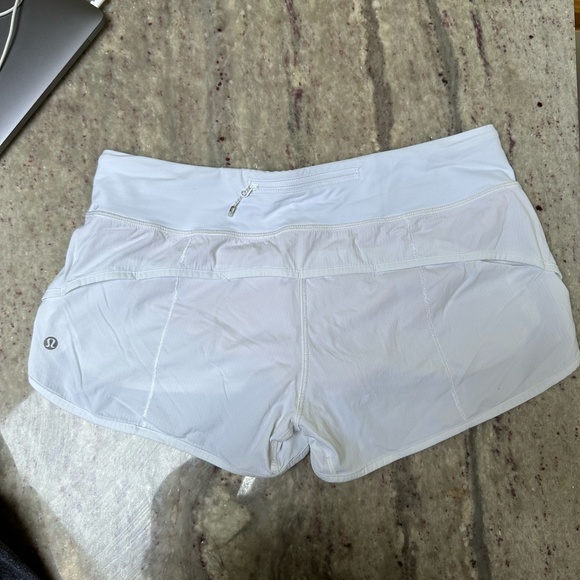 Lululemon Speed-Up Short - Picture 2 of 3
